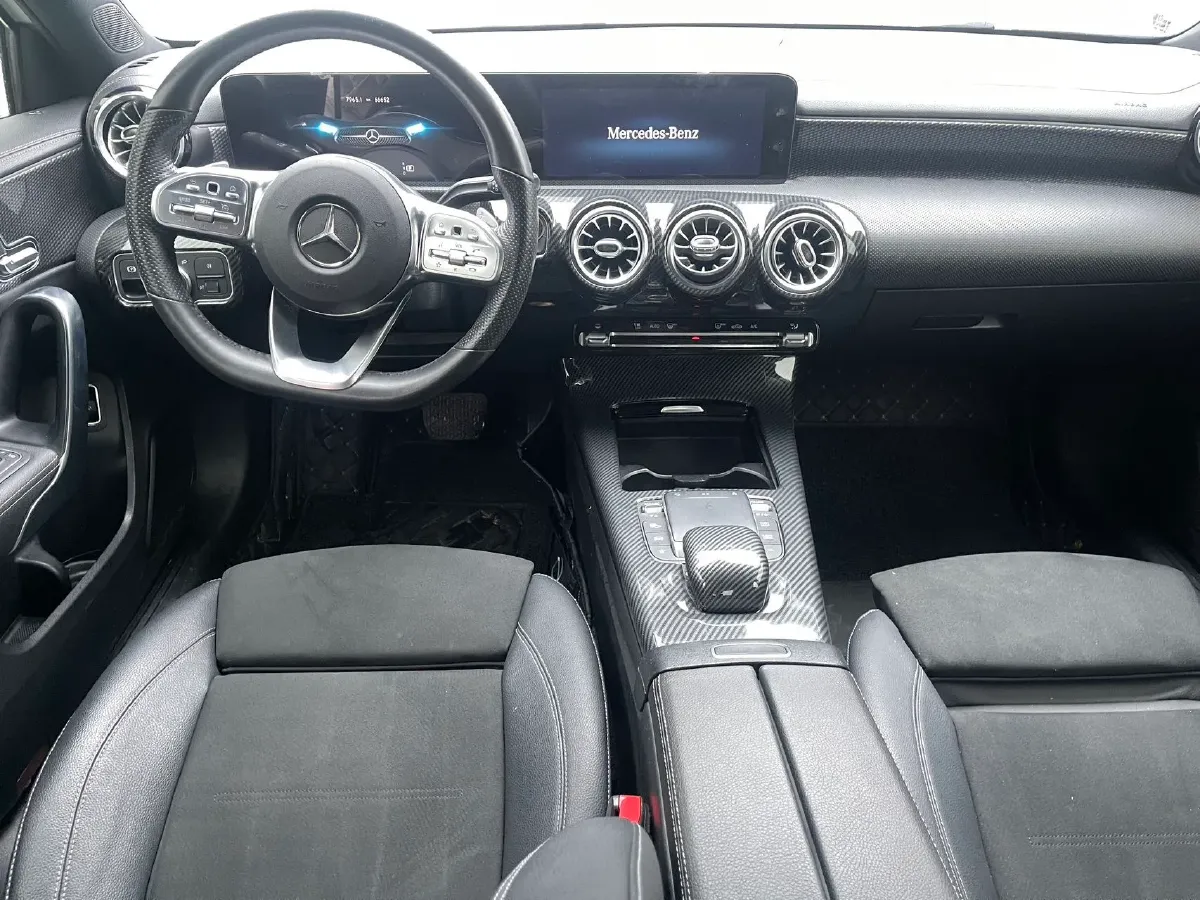 2020 Mercedes-Benz A Class 1.3T 163HP L4 7DCT,autocango,china used car exporter,china ev exporter,chinese used car exporter,chinese used ev exporter