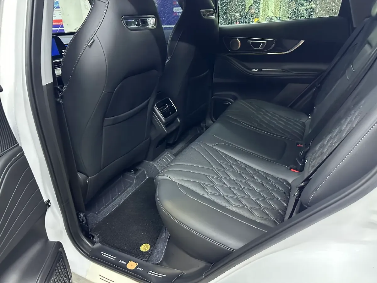 2023 Chery Tiggo 7 Plus 1.6T 197HP L4 7DCT,autocango,china used car exporter,china ev exporter,chinese used car exporter,chinese used ev exporter