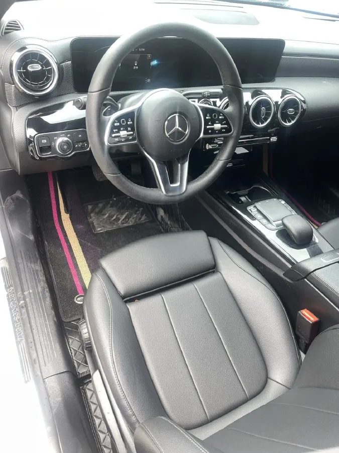 2021 Mercedes-Benz A Class 1.3T 136HP L4 7DCT,autocango,china used car exporter,china ev exporter,chinese used car exporter,chinese used ev exporter