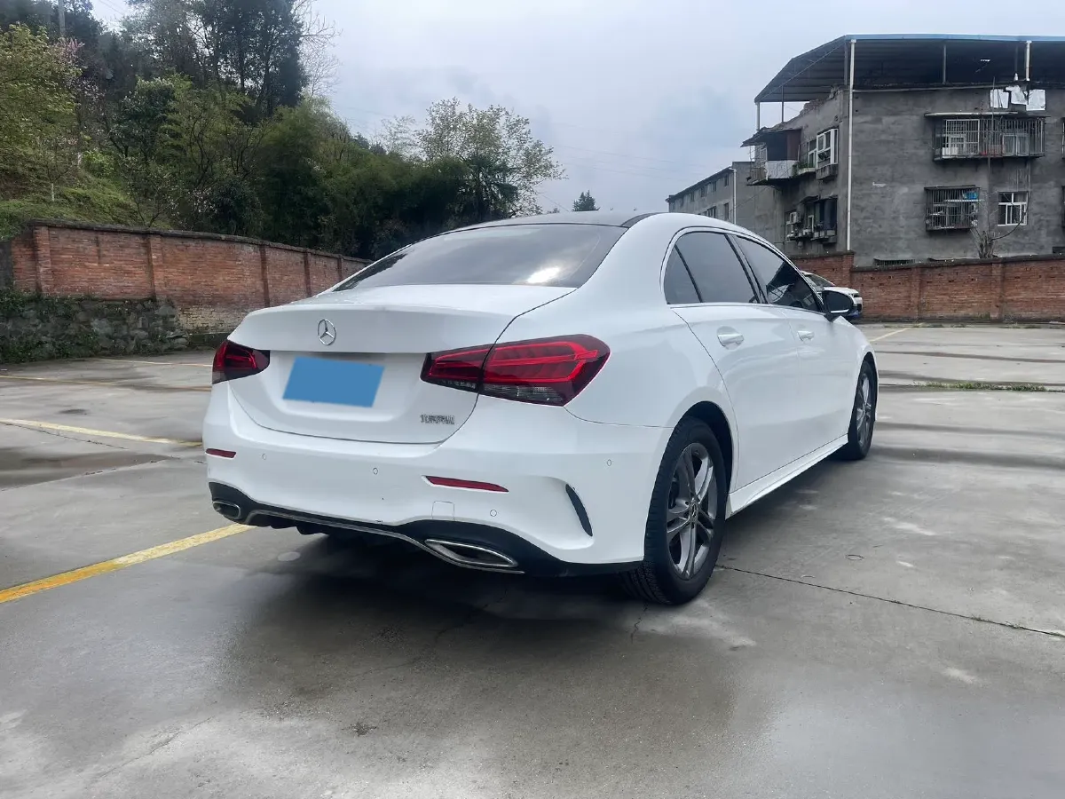 2021 Mercedes-Benz A Class 1.3T 136HP L4 7DCT,autocango,china used car exporter,china ev exporter,chinese used car exporter,chinese used ev exporter