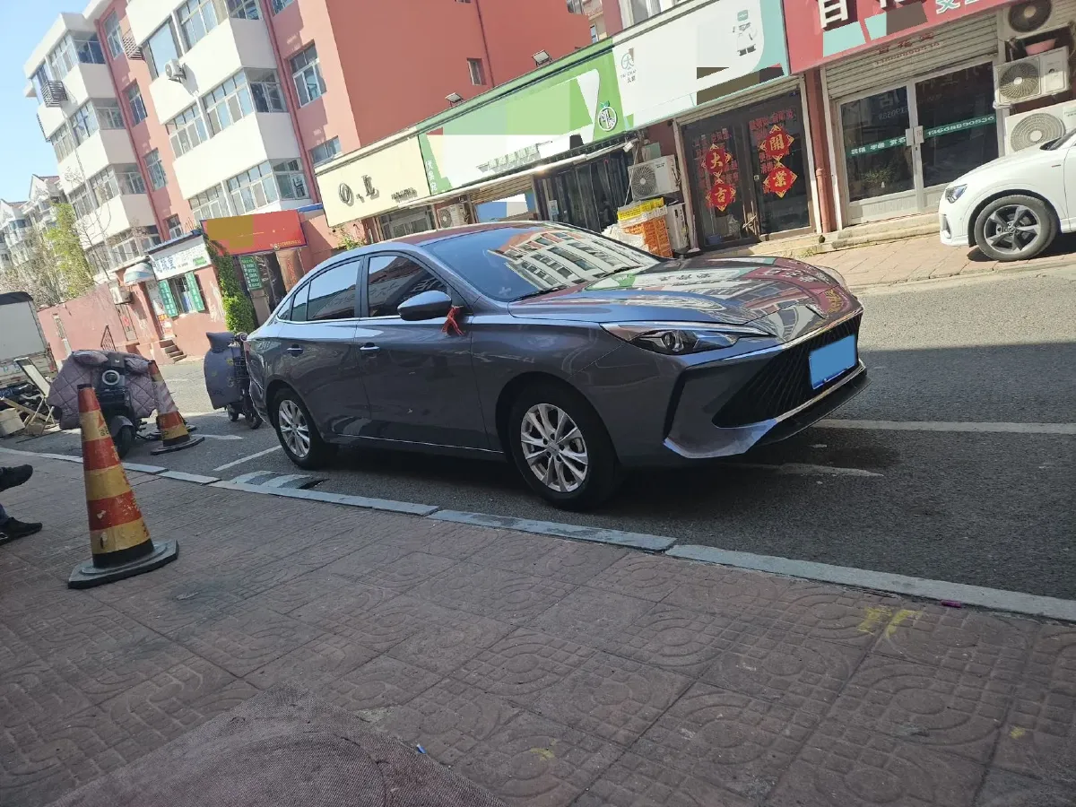 2023 Roewe i5 1.5L 129HP L4 CVT,autocango,china used car exporter,china ev exporter,chinese used car exporter,chinese used ev exporter