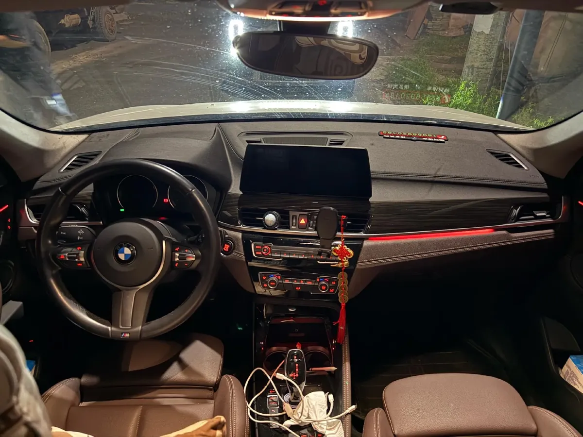 2021 BMW X1 2.0T 192HP L4 8AT,autocango,china used car exporter,china ev exporter,chinese used car exporter,chinese used ev exporter