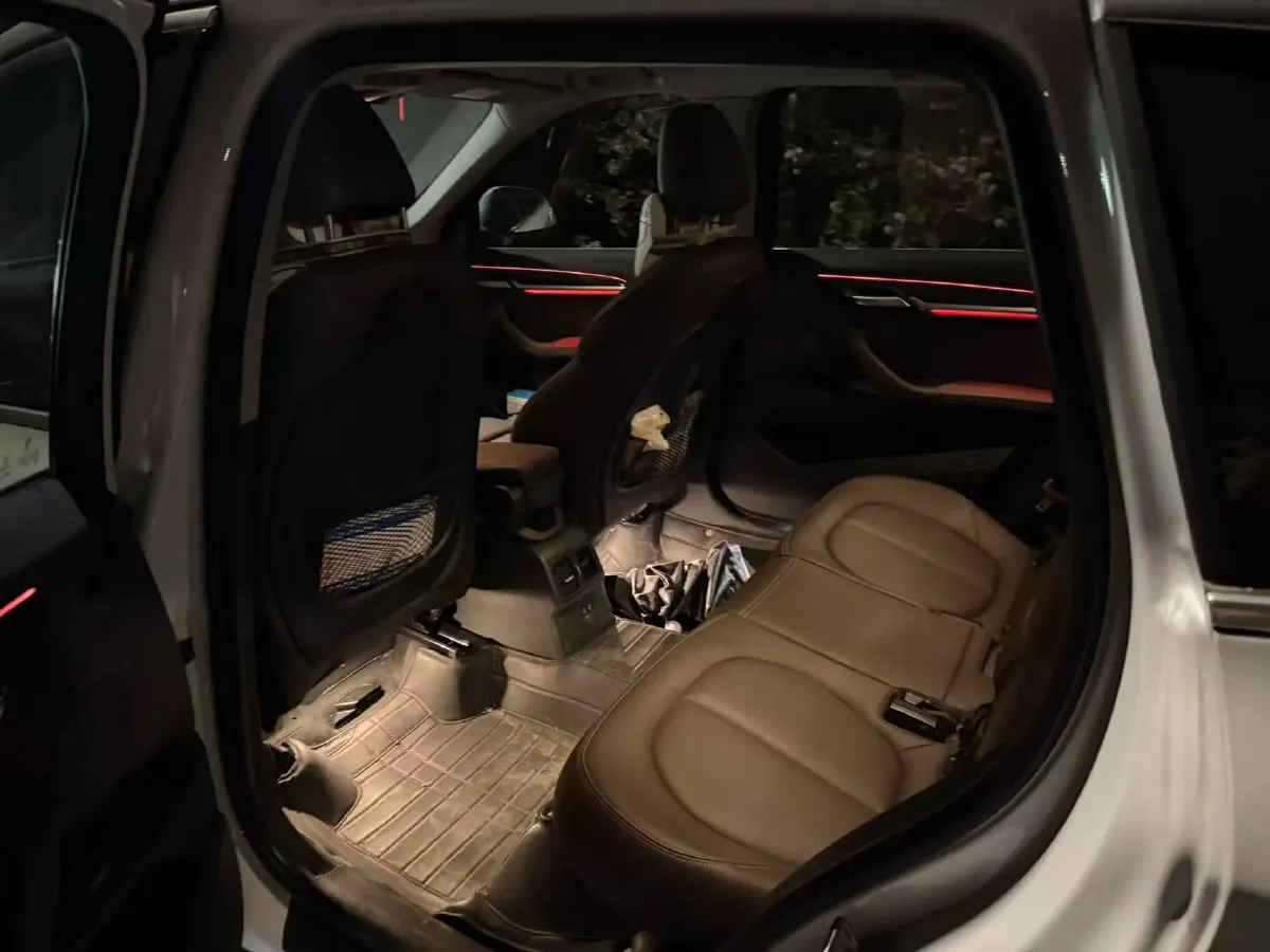 2021 BMW X1 2.0T 192HP L4 8AT,autocango,china used car exporter,china ev exporter,chinese used car exporter,chinese used ev exporter