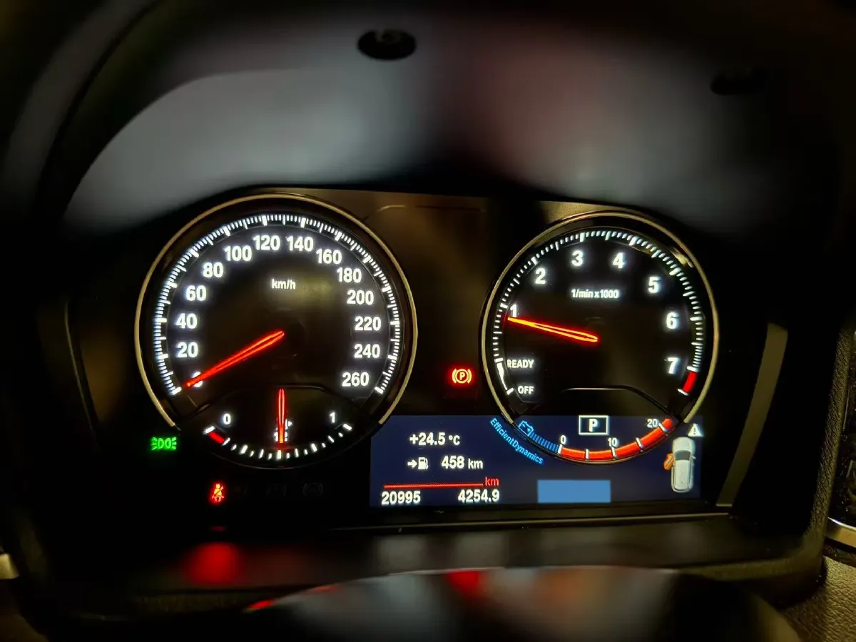 2021 BMW X1 2.0T 192HP L4 8AT,autocango,china used car exporter,china ev exporter,chinese used car exporter,chinese used ev exporter