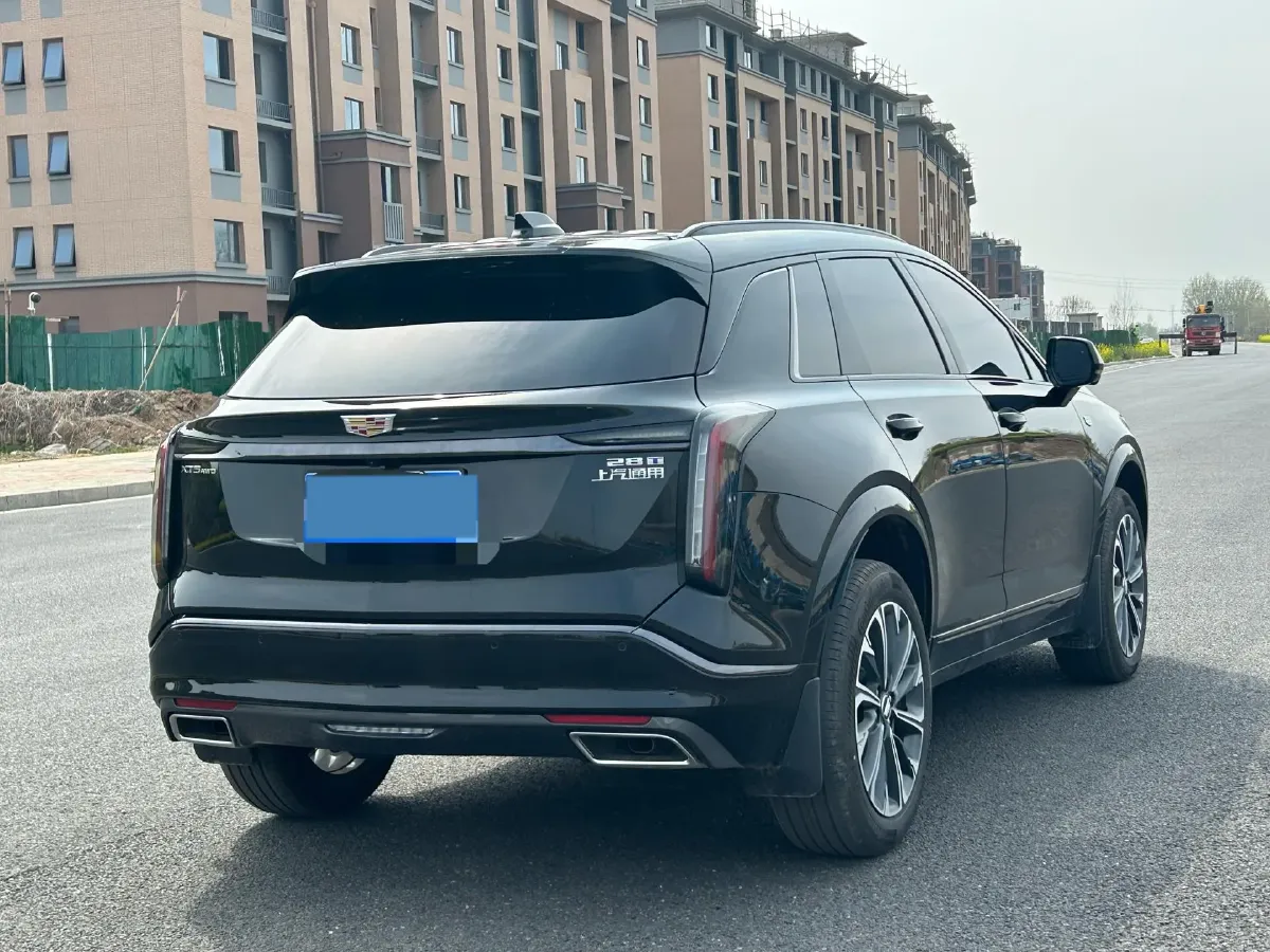 2025 Cadillac XT5 2.0T 237HP L4 9AT,autocango,china used car exporter,china ev exporter,chinese used car exporter,chinese used ev exporter