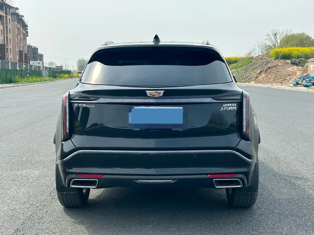 2025 Cadillac XT5 2.0T 237HP L4 9AT,autocango,china used car exporter,china ev exporter,chinese used car exporter,chinese used ev exporter