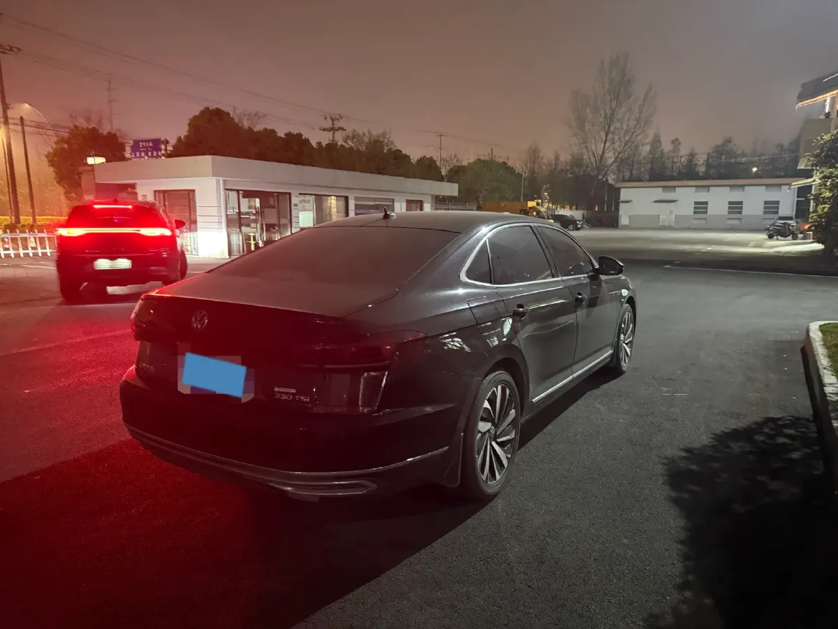 2023 Volkswagen Passat 2.0T 186HP L4 7DCT,autocango,china used car exporter,china ev exporter,chinese used car exporter,chinese used ev exporter