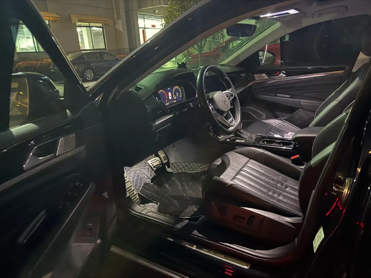 2023 Volkswagen Passat 2.0T 186HP L4 7DCT,autocango,china used car exporter,china ev exporter,chinese used car exporter,chinese used ev exporter