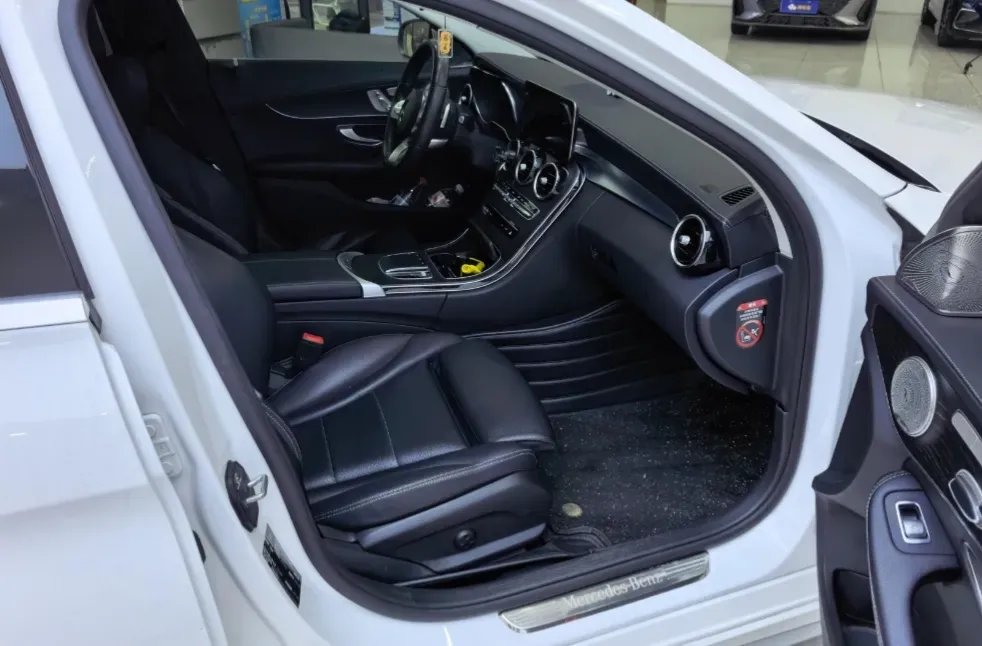 2021 Mercedes-Benz C Class 1.5T 184HP L4 9AT,autocango,china used car exporter,china ev exporter,chinese used car exporter,chinese used ev exporter