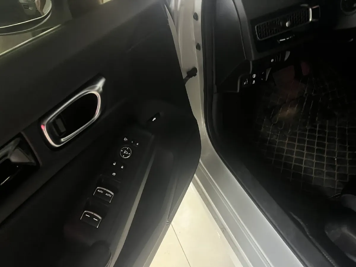 2023 Honda Civic 1.5T 182HP L4 CVT,autocango,china used car exporter,china ev exporter,chinese used car exporter,chinese used ev exporter