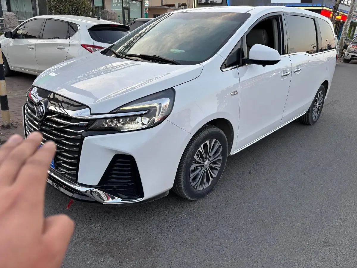 2022 Buick GL8 2.0T 237HP L4 9AT,autocango,china used car exporter,china ev exporter,chinese used car exporter,chinese used ev exporter