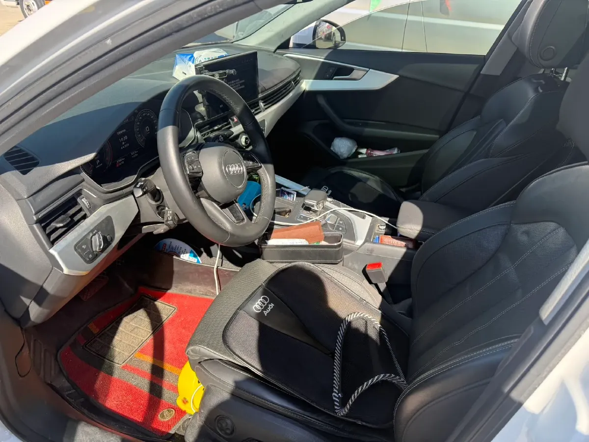 2023 Audi A4L 2.0T 190HP L4 7DCT,autocango,china used car exporter,china ev exporter,chinese used car exporter,chinese used ev exporter