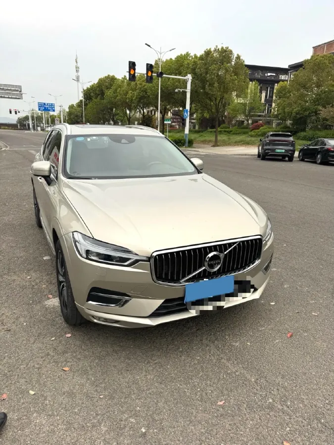 2018 Volvo XC60 2.0T 254HP L4 8AT,autocango,china used car exporter,china ev exporter,chinese used car exporter,chinese used ev exporter