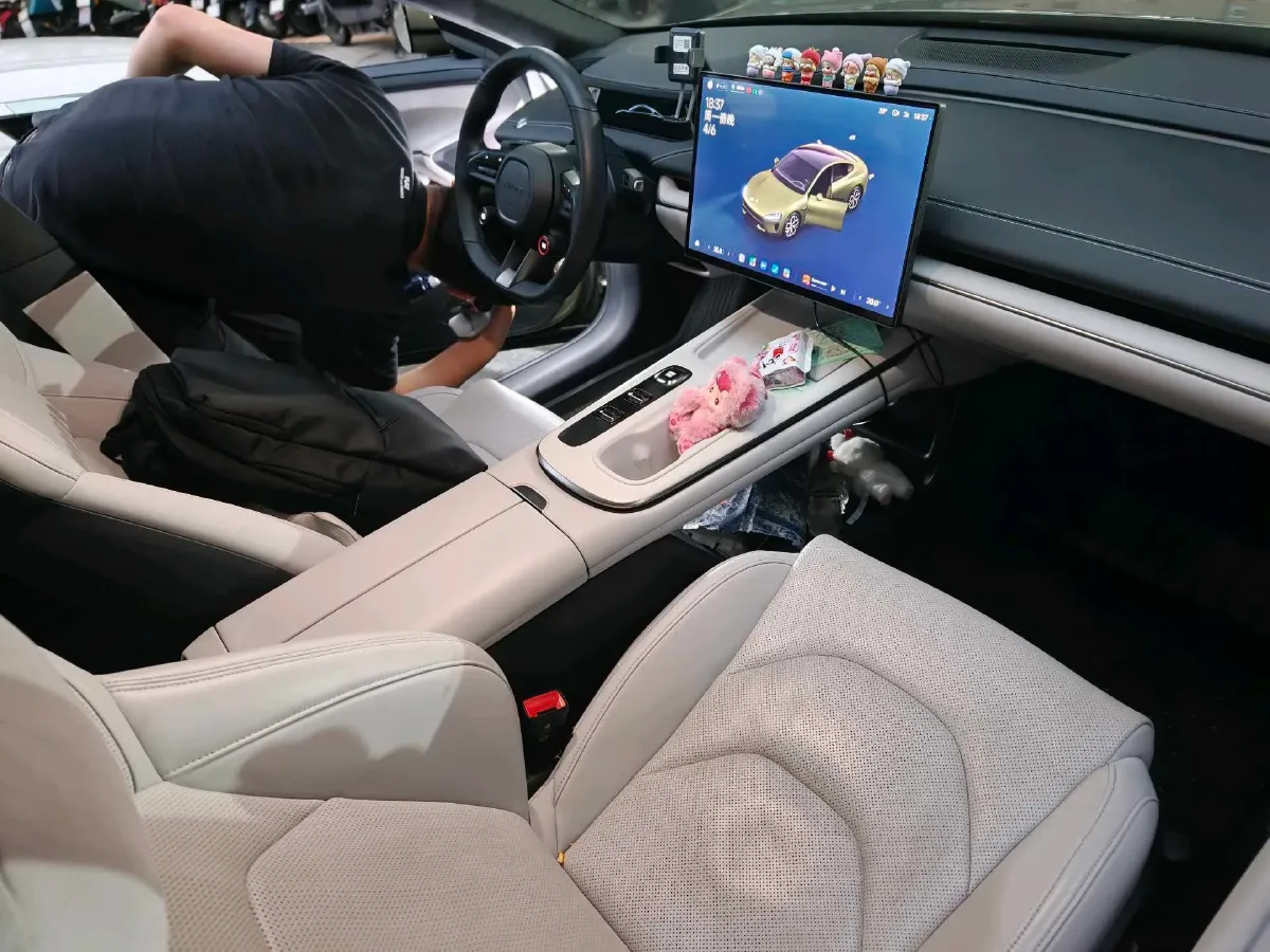 2024 MI SU7 BEV 73.6KWH,autocango,china used car exporter,china ev exporter,chinese used car exporter,chinese used ev exporter