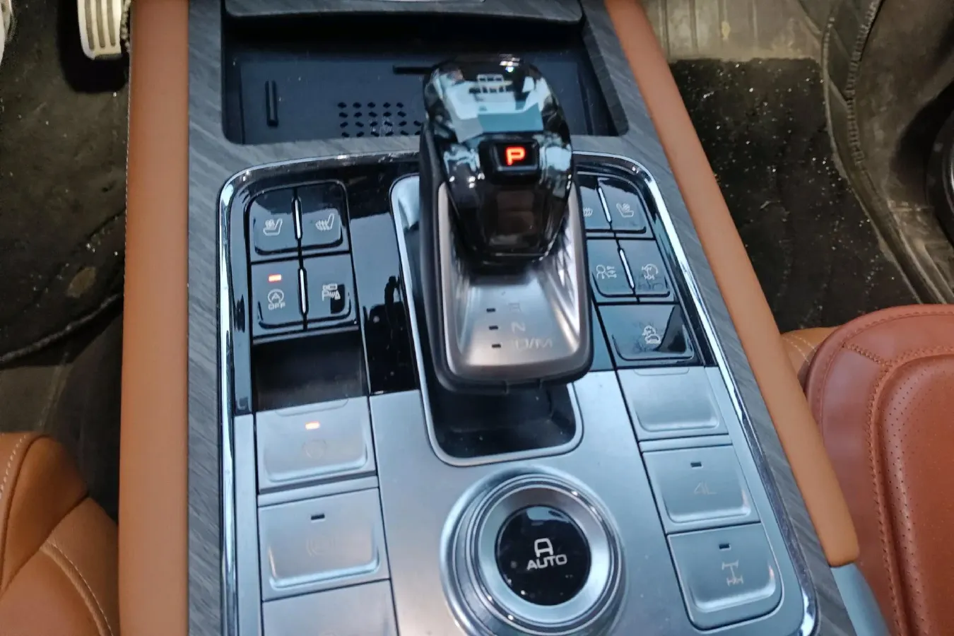 2022 Tank 500 3.0T 360HP V6 9AT,autocango,china used car exporter,china ev exporter,chinese used car exporter,chinese used ev exporter