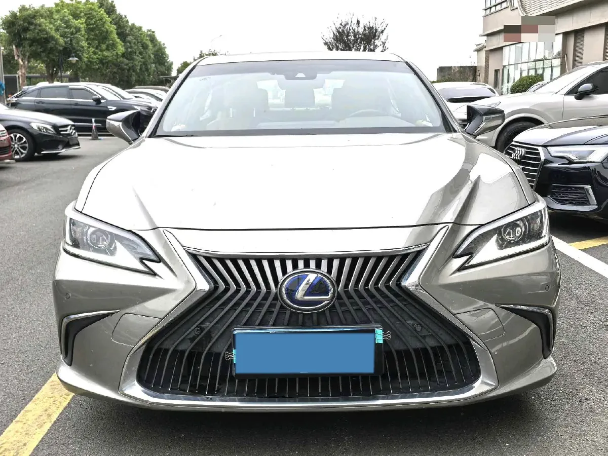 2018 Lexus ES 2.5L 207HP L4 8AT,autocango,china used car exporter,china ev exporter,chinese used car exporter,chinese used ev exporter