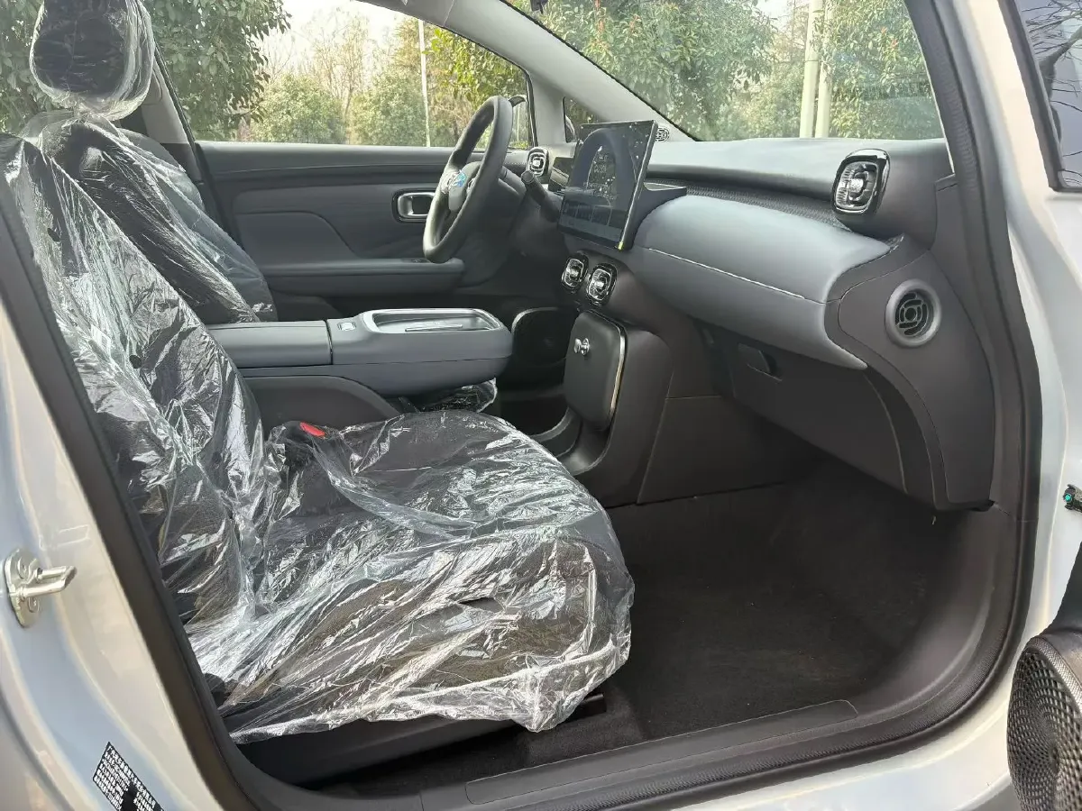 2025 Aion AION UT BEV,autocango,china used car exporter,china ev exporter,chinese used car exporter,chinese used ev exporter