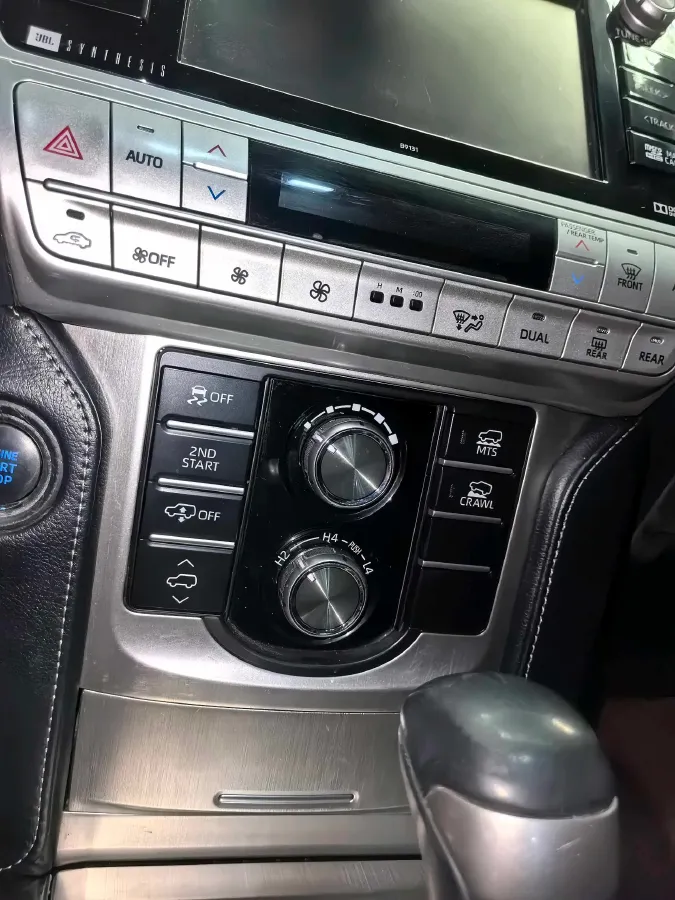 2018 Volvo XC90 2.0T 254HP L4 8AT,autocango,china used car exporter,china ev exporter,chinese used car exporter,chinese used ev exporter