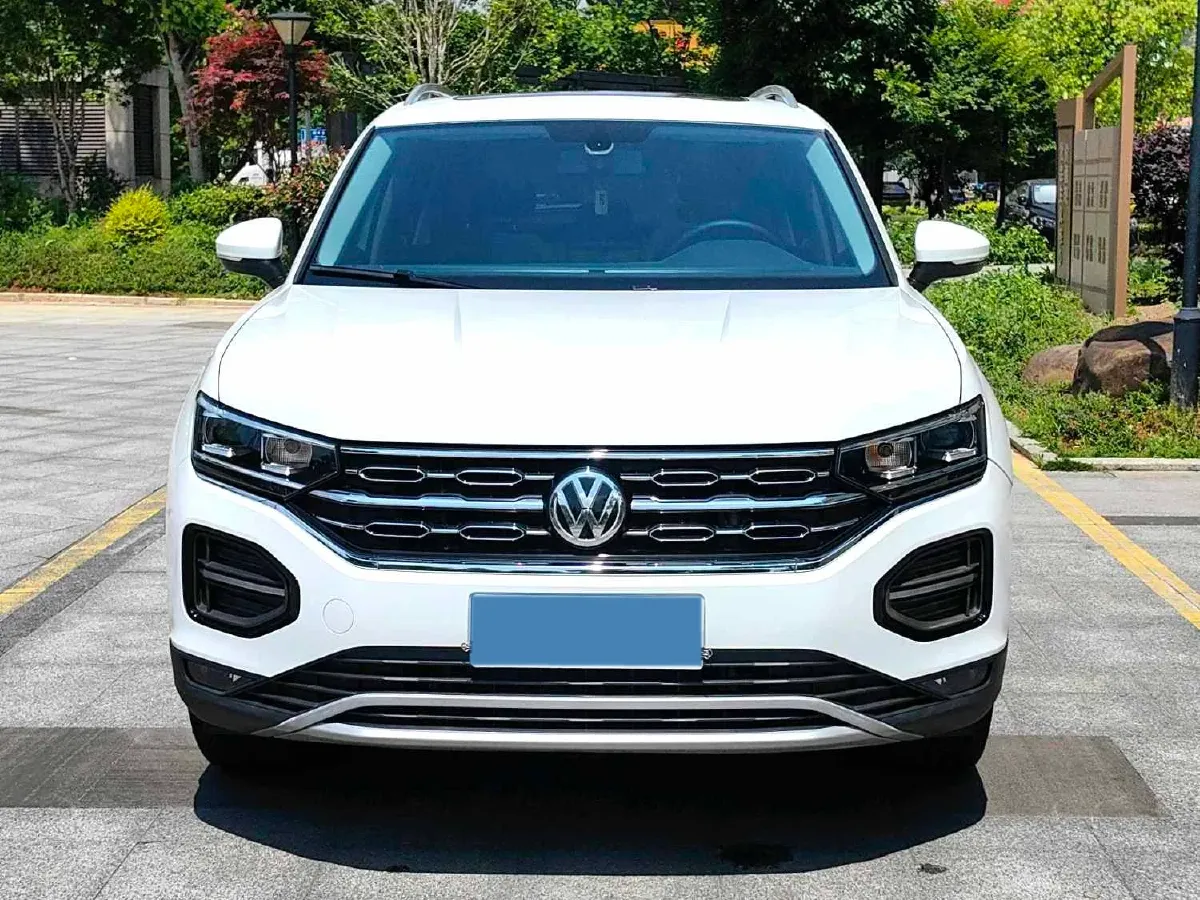 2019 Jeep Cherokee 2.0T 234HP L4 9AT,autocango,china used car exporter,china ev exporter,chinese used car exporter,chinese used ev exporter