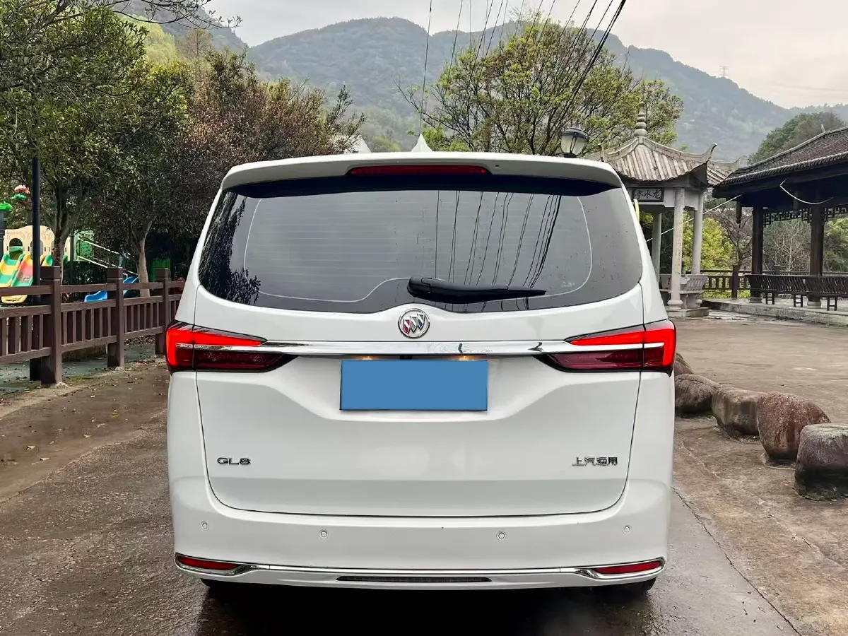 2023 Buick GL8 2.0T 237HP L4 9AT,autocango,china used car exporter,china ev exporter,chinese used car exporter,chinese used ev exporter