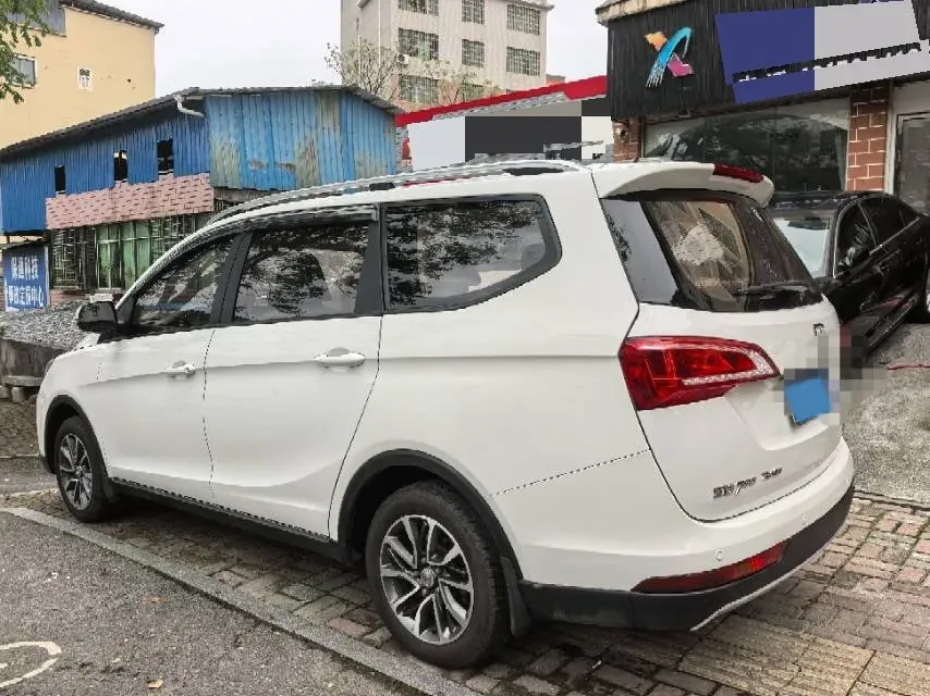 2017 BaoJun 730 1.5T 150HP L4 6MT,autocango,china used car exporter,china ev exporter,chinese used car exporter,chinese used ev exporter