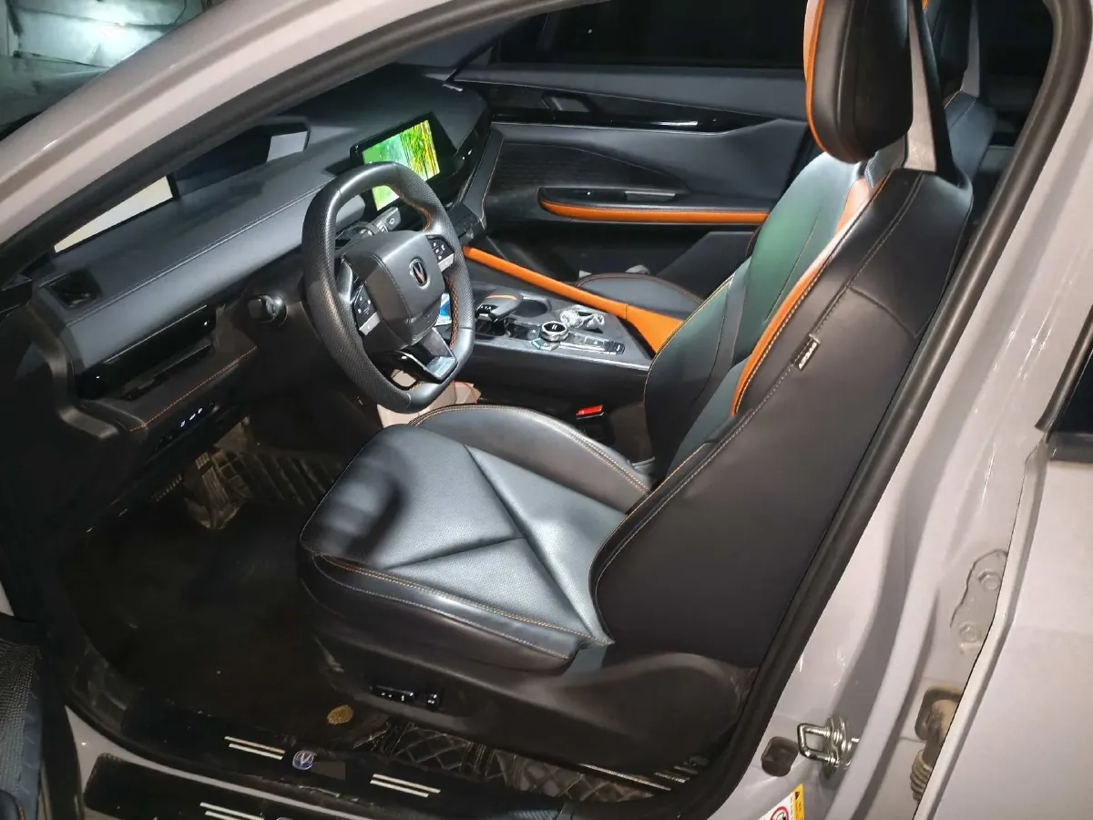 2023 ChangAn UNI-V iDD 1.5T 170HP L4 6TCT PHEV 18.4KWH,autocango,china used car exporter,china ev exporter,chinese used car exporter,chinese used ev exporter