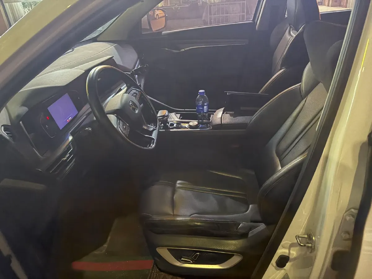 2022 ChangAn CS75 Plus 1.5T 178HP L4 6AT,autocango,china used car exporter,china ev exporter,chinese used car exporter,chinese used ev exporter