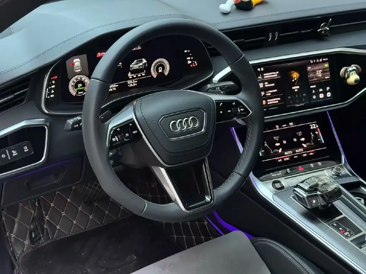 2024 Audi A6L 2.0T 245HP L4 7DCT,autocango,china used car exporter,china ev exporter,chinese used car exporter,chinese used ev exporter