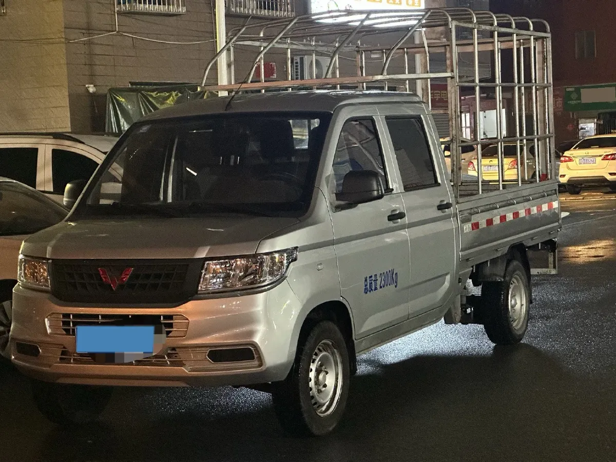2019 WuLing RongGuang New Truck 1.5L 107HP L4 5MT,autocango,china used car exporter,china ev exporter,chinese used car exporter,chinese used ev exporter