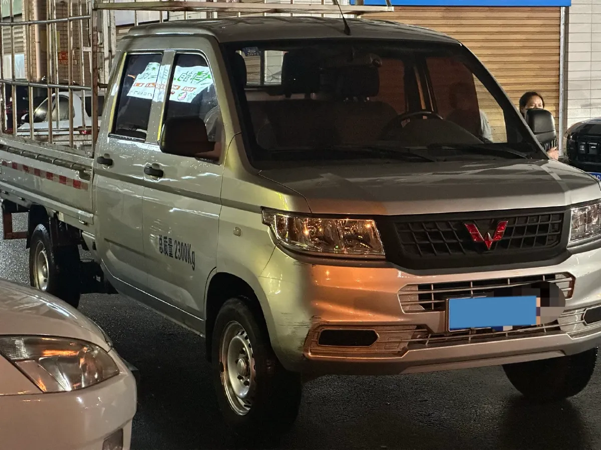 2019 WuLing RongGuang New Truck 1.5L 107HP L4 5MT,autocango,china used car exporter,china ev exporter,chinese used car exporter,chinese used ev exporter
