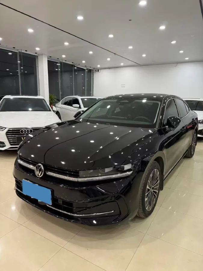 2023 Volkswagen Magotan 2.0T 186HP L4 7DCT,autocango,china used car exporter,china ev exporter,chinese used car exporter,chinese used ev exporter
