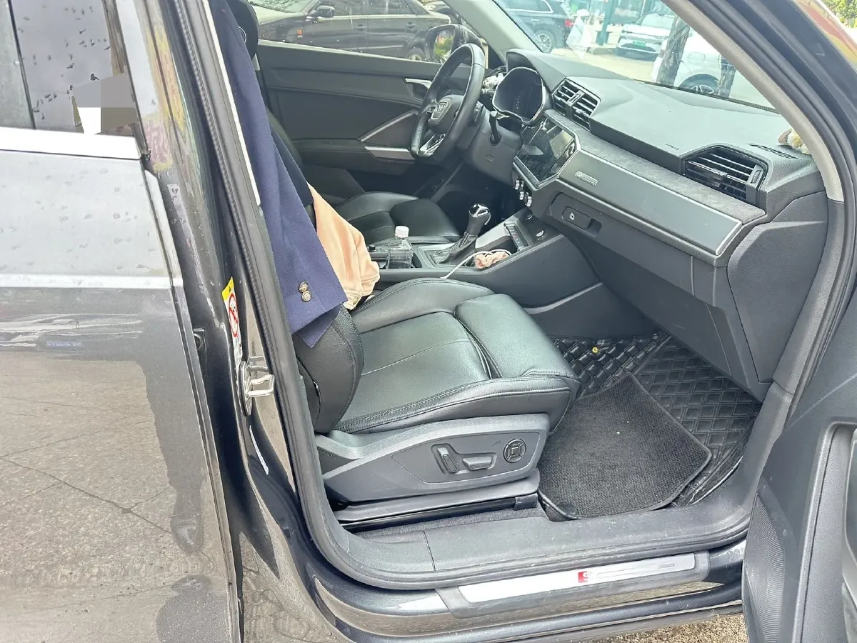 2022 Audi Q3 1.4T 150HP L4 7DCT,autocango,china used car exporter,china ev exporter,chinese used car exporter,chinese used ev exporter