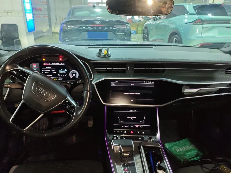 2019 Audi A6L 2.0T 190HP L4 7DCT,autocango,china used car exporter,china ev exporter,chinese used car exporter,chinese used ev exporter