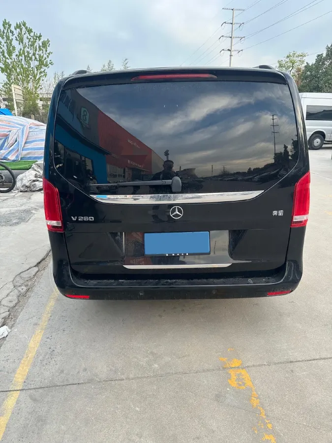 2018 Mercedes-Benz V Class 2.0T 211HP L4 7AT,autocango,china used car exporter,china ev exporter,chinese used car exporter,chinese used ev exporter