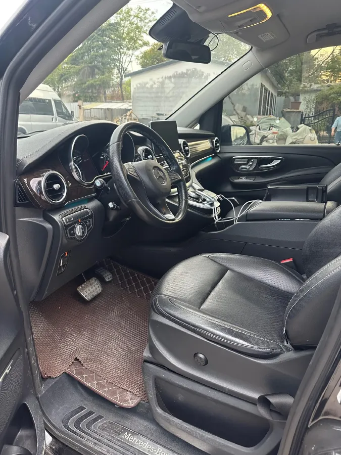 2018 Mercedes-Benz V Class 2.0T 211HP L4 7AT,autocango,china used car exporter,china ev exporter,chinese used car exporter,chinese used ev exporter