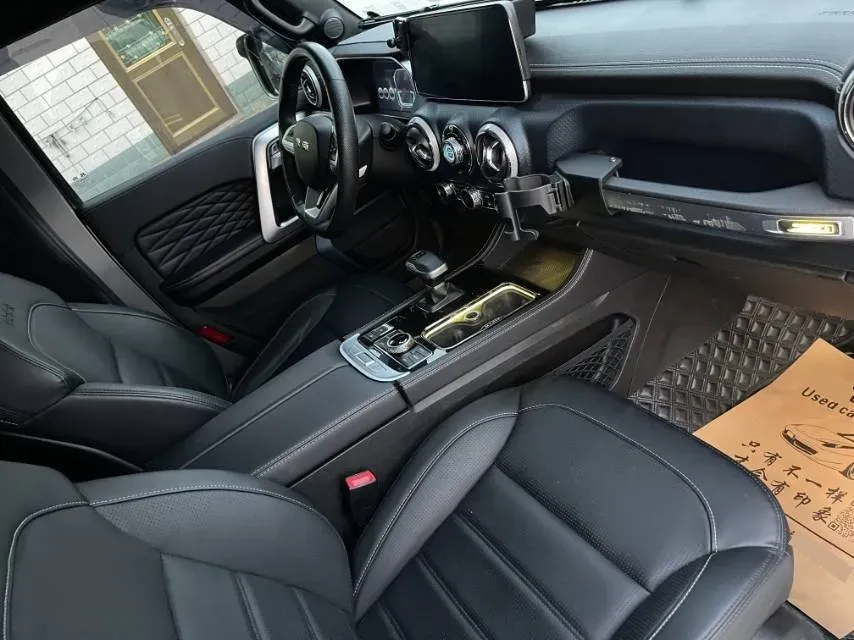 2021 Beijing BJ40 2.0T 224HP L4 8AT,autocango,china used car exporter,china ev exporter,chinese used car exporter,chinese used ev exporter