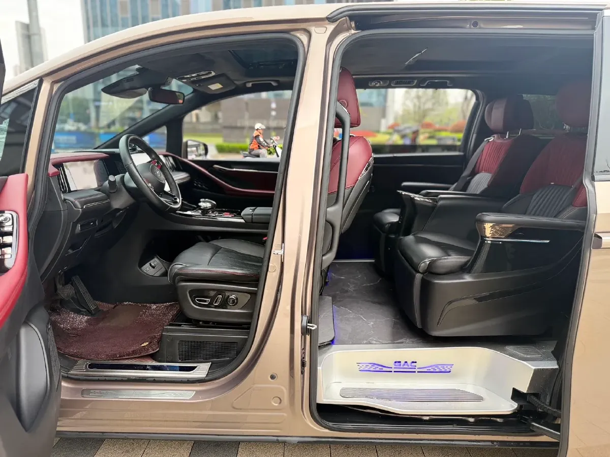 2023 GAC Trumpchi M8 2.0T 252HP L4 8AT,autocango,china used car exporter,china ev exporter,chinese used car exporter,chinese used ev exporter