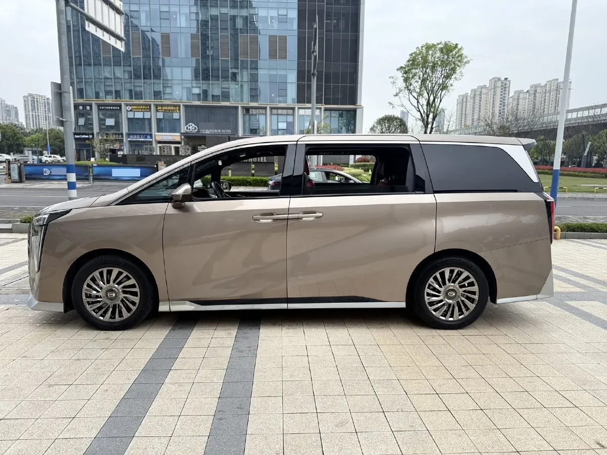 2023 GAC Trumpchi M8 2.0T 252HP L4 8AT,autocango,china used car exporter,china ev exporter,chinese used car exporter,chinese used ev exporter