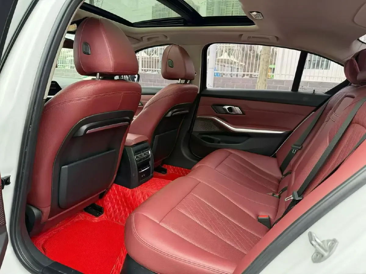 2022 BMW 3 Series 2.0T 156HP L4 8AT,autocango,china used car exporter,china ev exporter,chinese used car exporter,chinese used ev exporter