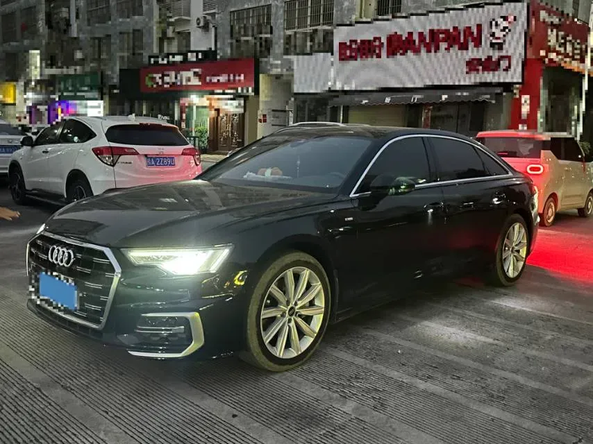 2024 Audi A6L 2.0T 245HP L4 7DCT,autocango,china used car exporter,china ev exporter,chinese used car exporter,chinese used ev exporter