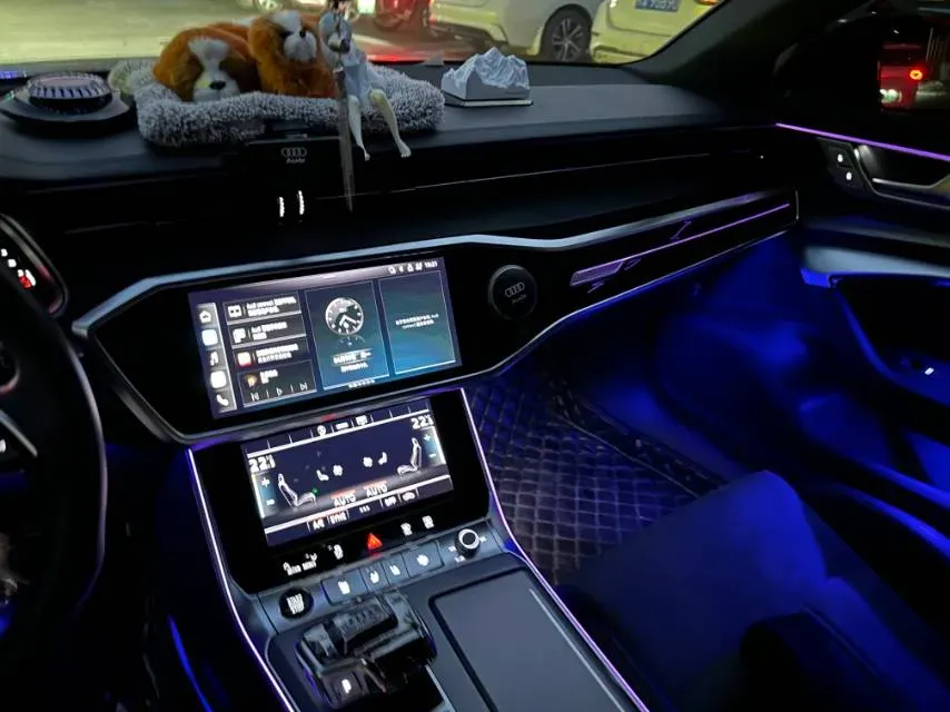 2024 Audi A6L 2.0T 245HP L4 7DCT,autocango,china used car exporter,china ev exporter,chinese used car exporter,chinese used ev exporter