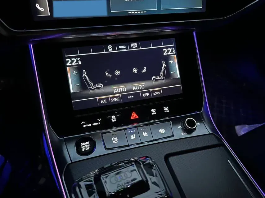 2024 Audi A6L 2.0T 245HP L4 7DCT,autocango,china used car exporter,china ev exporter,chinese used car exporter,chinese used ev exporter