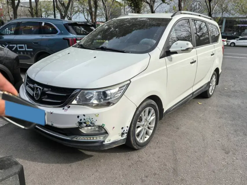 2016 BaoJun 560 1.5T 150HP L4 6MT,autocango,china used car exporter,china ev exporter,chinese used car exporter,chinese used ev exporter