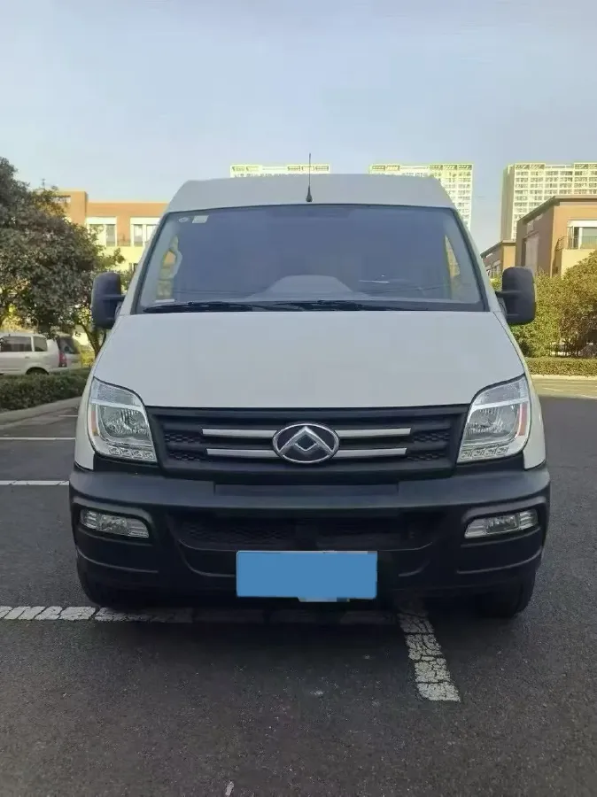 2021 MAXUS XinTu V80 2.0T 139HP L4 6MT,autocango,china used car exporter,china ev exporter,chinese used car exporter,chinese used ev exporter
