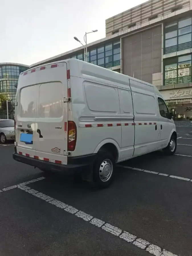 2021 MAXUS XinTu V80 2.0T 139HP L4 6MT,autocango,china used car exporter,china ev exporter,chinese used car exporter,chinese used ev exporter