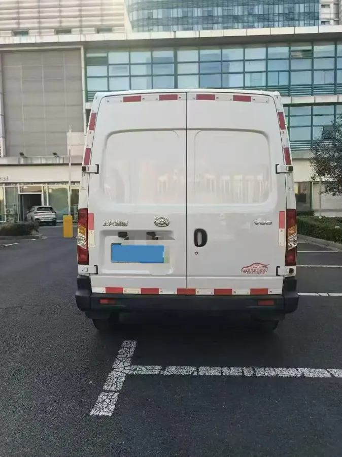 2021 MAXUS XinTu V80 2.0T 139HP L4 6MT,autocango,china used car exporter,china ev exporter,chinese used car exporter,chinese used ev exporter