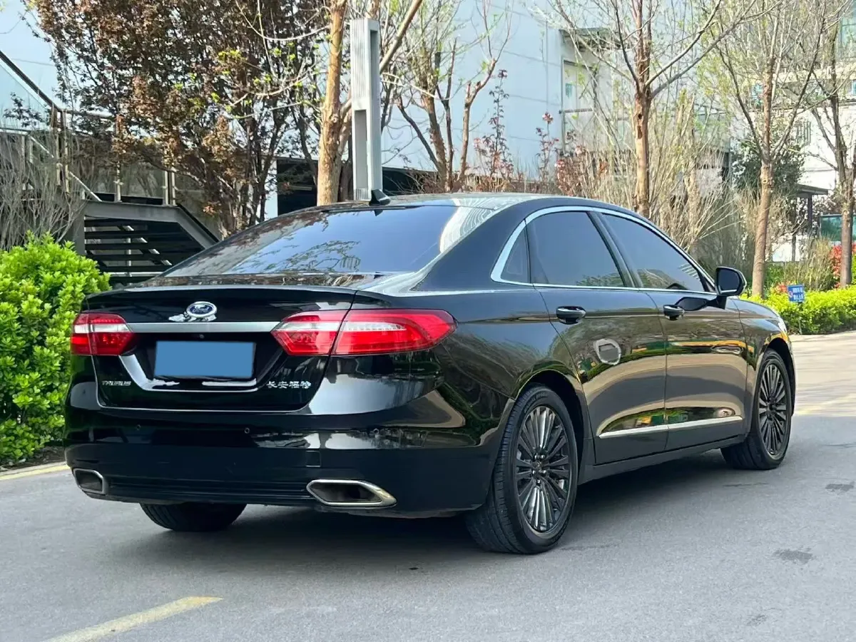 2018 Ford Taurus 2.0T 234HP L4 6AT,autocango,china used car exporter,china ev exporter,chinese used car exporter,chinese used ev exporter