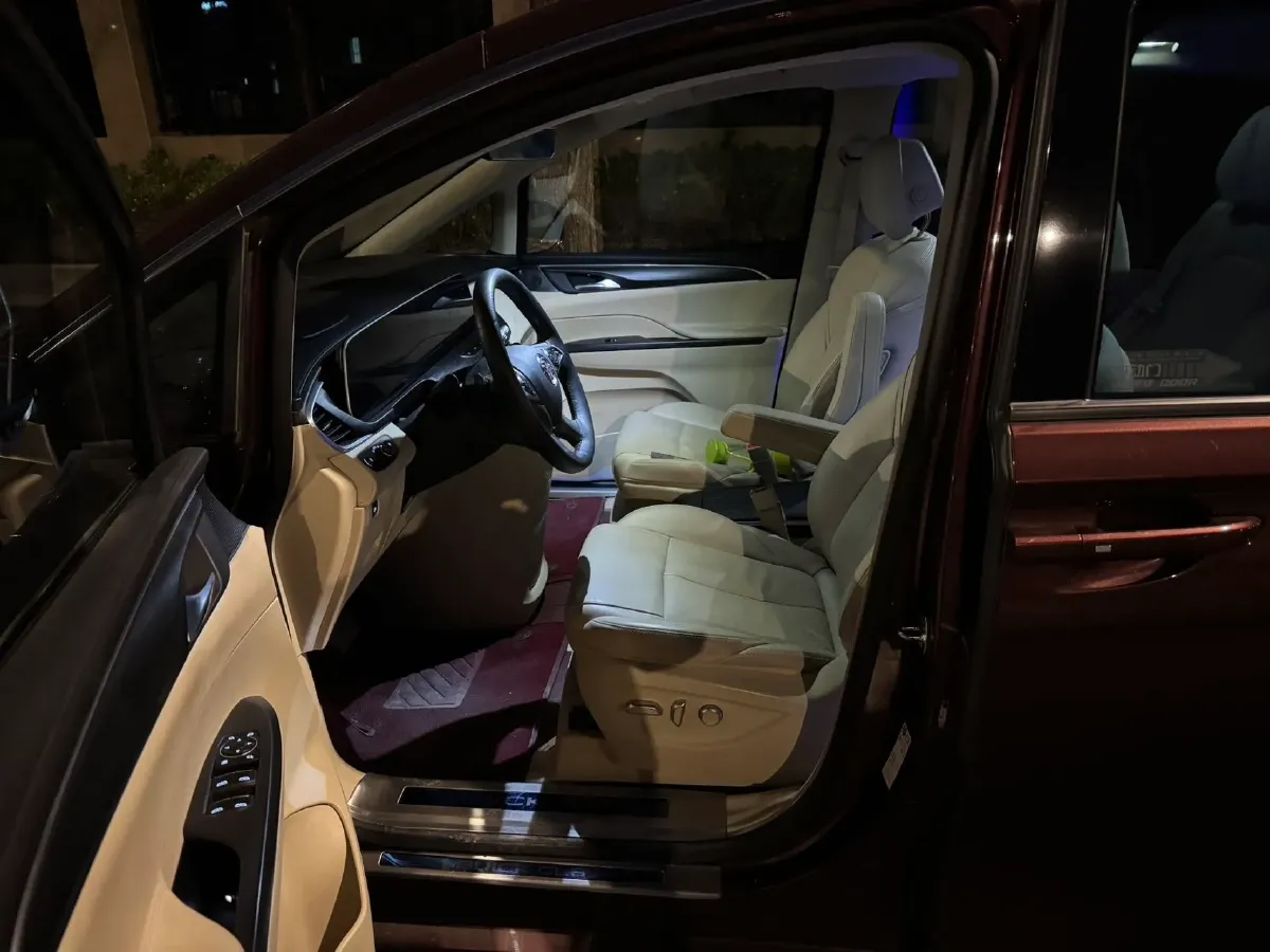 2023 Buick GL8 2.0T 237HP L4 9AT,autocango,china used car exporter,china ev exporter,chinese used car exporter,chinese used ev exporter