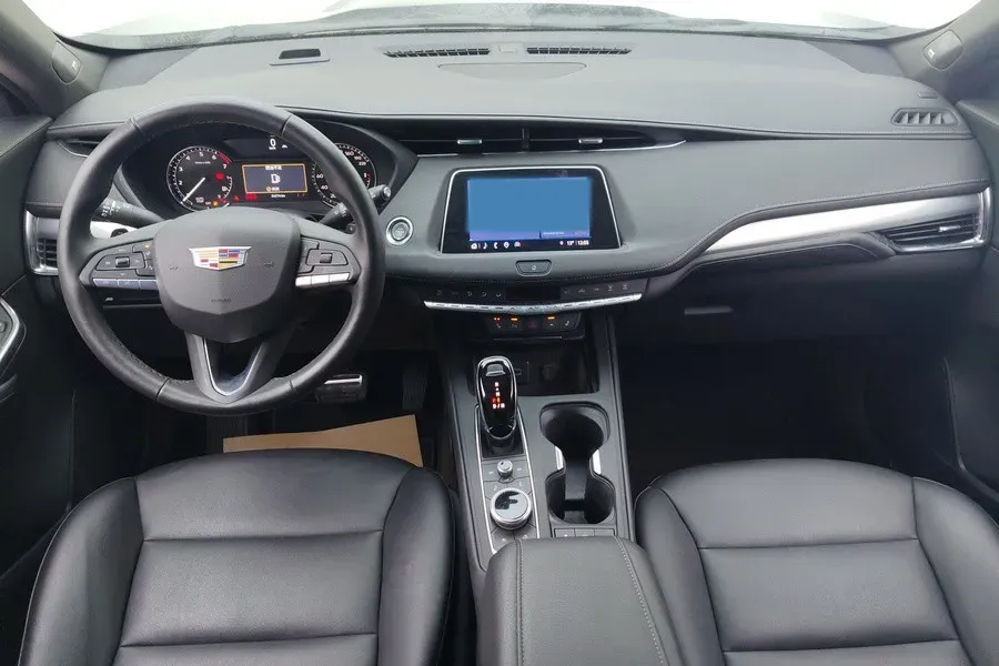 2022 Cadillac XT4 2.0T 237HP L4 9AT,autocango,china used car exporter,china ev exporter,chinese used car exporter,chinese used ev exporter