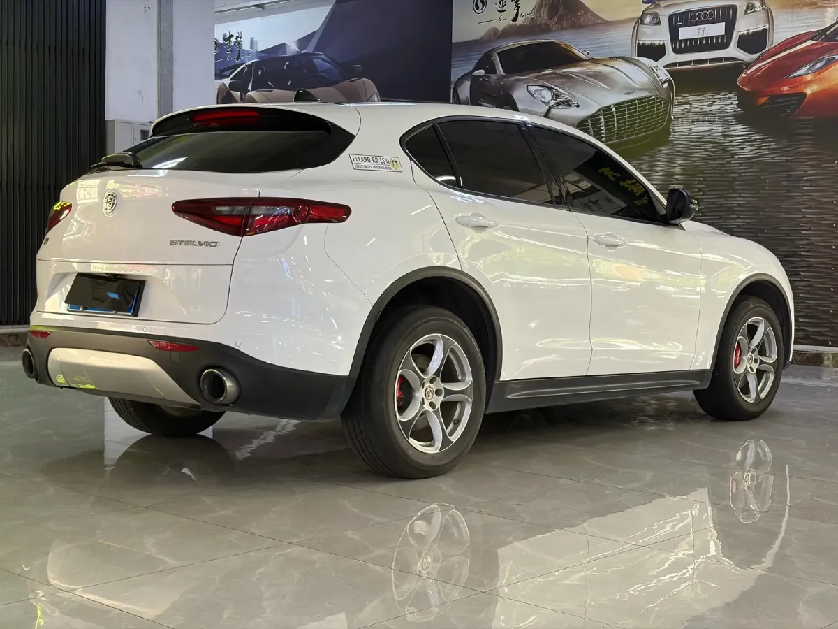 2017 Toyota Highlander 2.0T 220HP L4 6AT,autocango,china used car exporter,china ev exporter,chinese used car exporter,chinese used ev exporter